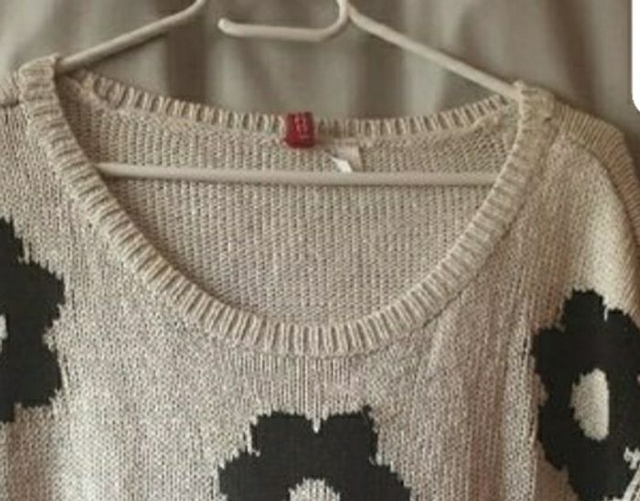 Pull à fleurs - photo numéro 2