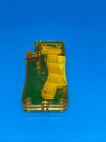 Enfile-aiguille automatique