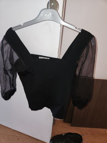 Top gol carre et manches transparentes