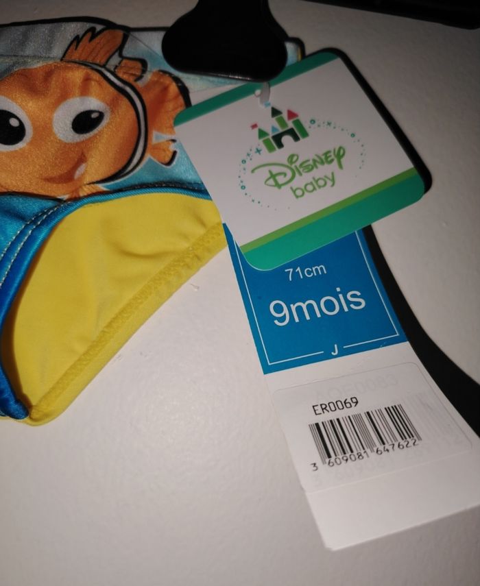 Maillot de bain Némo Disney taille 9 mois - photo numéro 2
