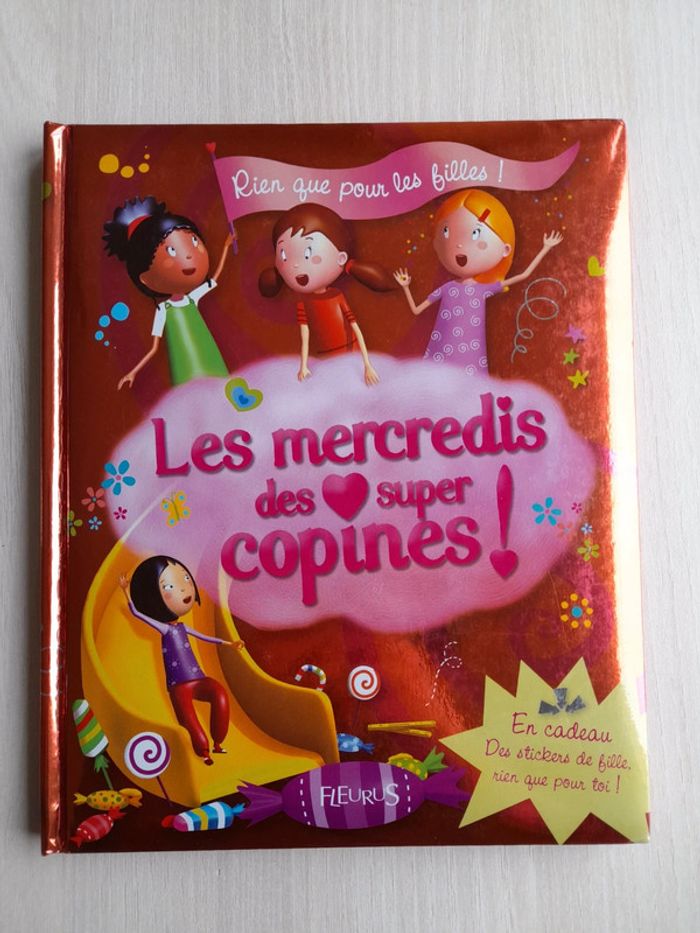 Livre Les mercredis des super copines neuf