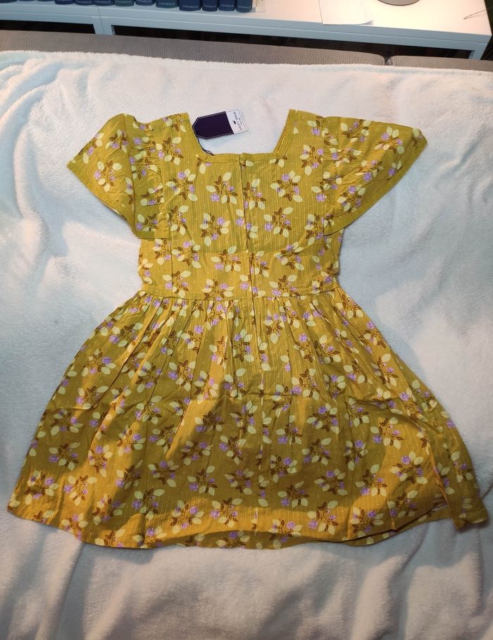 Robe sergent major 9 ans
Weekend en Provence neuve - photo numéro 2