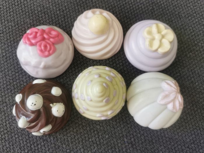 Cupcakes dans le plateau de dînette - photo numéro 5