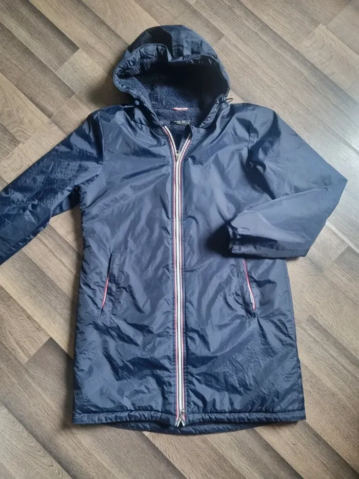 Manteau / Parka longue imperméable fourrée marine. Taille M. Laura Jo. BE