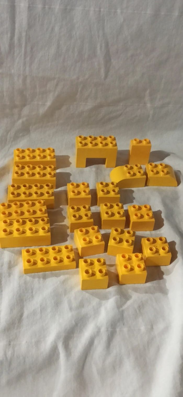 Briques jaune de construction lego duplo - photo numéro 4