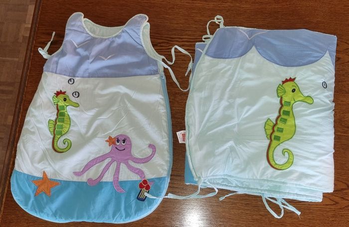 Ensemble gigoteuse + tour de lit