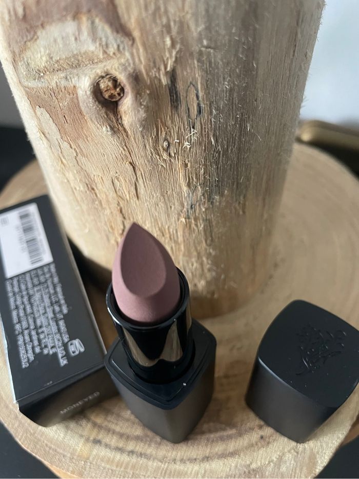 Rouge à lèvres Moneyed Younique - photo numéro 3