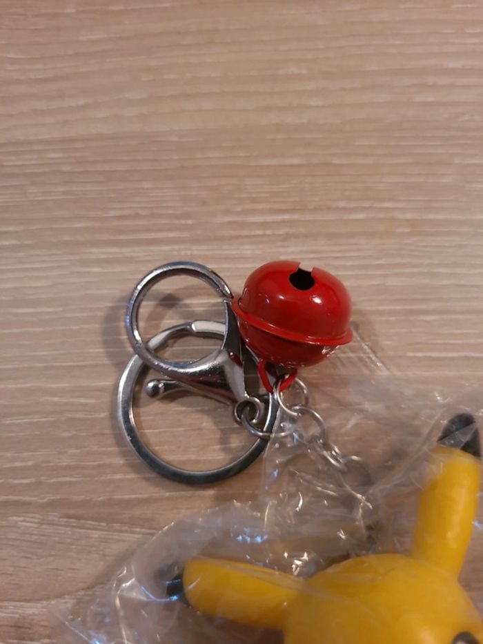 Porte clé Pikachu - photo numéro 2