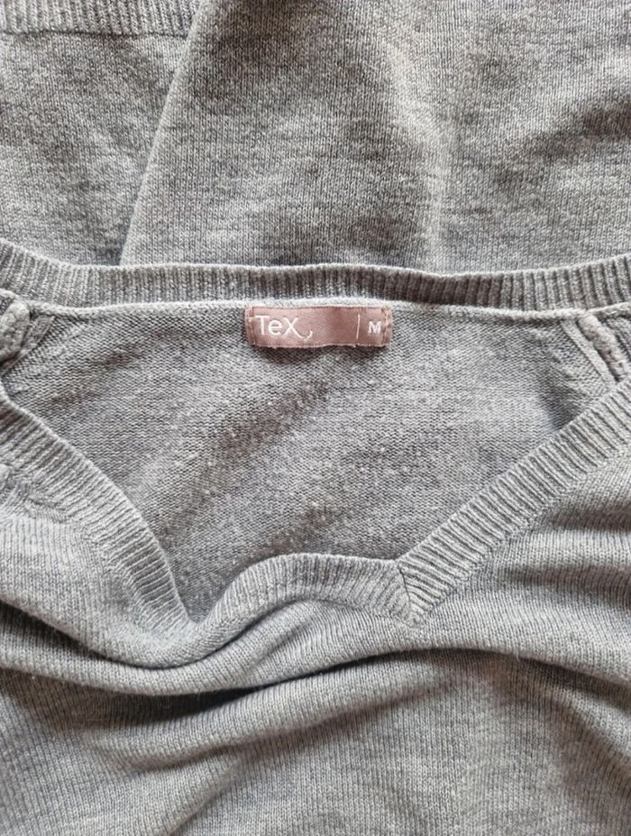 Pull gris col V TEX – Taille M/L - photo numéro 2
