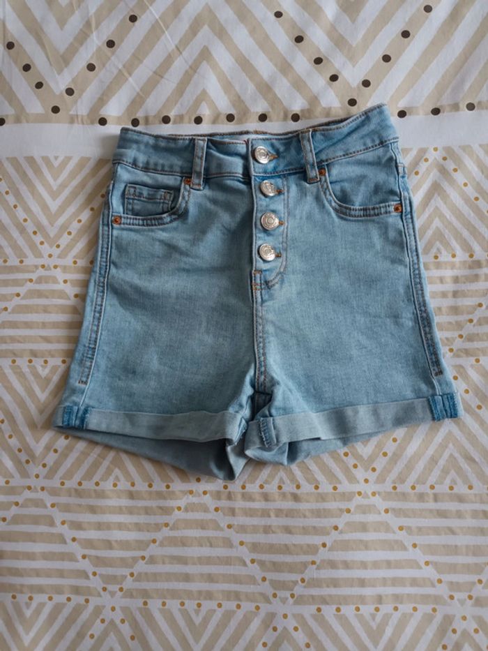 Short jean bleu clair