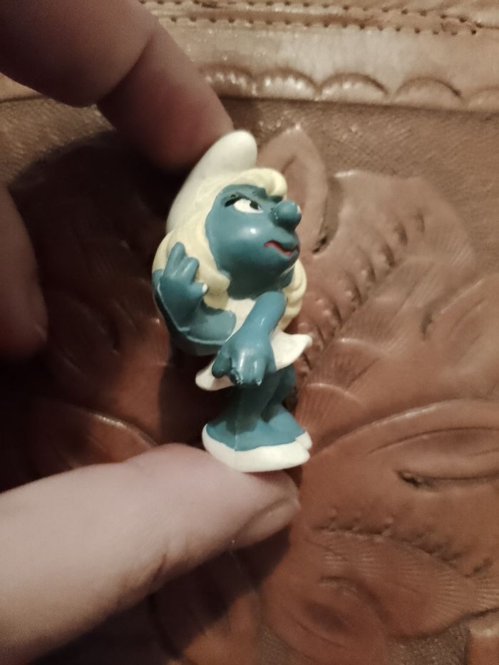 figurine de schtroumpfette bleue/blanche vintage années 80. - photo numéro 2
