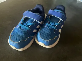 Basket Adidas Tensaur bébé