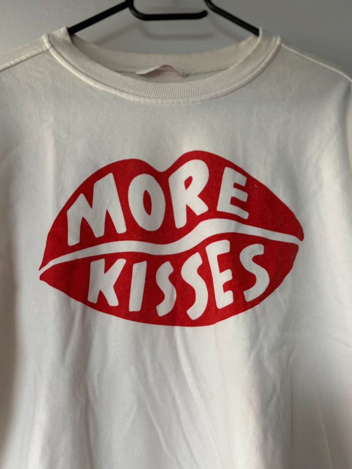 Sweat blanc camaïeu « more kisses » - photo numéro 3