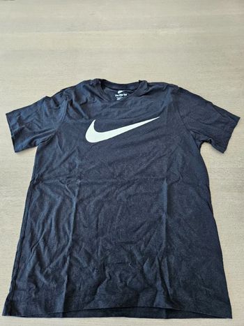 T-shirt Nike