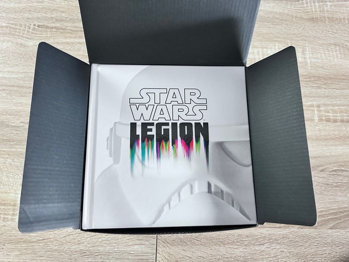 Star Wars Legion – Coffret Deluxe Collector – Casque Stormtrooper + Artbook - photo numéro 9