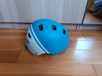 Casque b'Twin bleu Decathlon enfant 52-55 cm