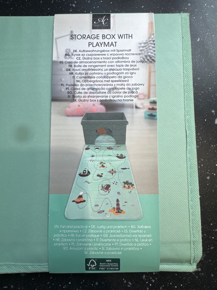 Boîte de rangement avec tapis - photo numéro 1