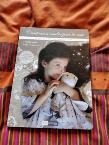 Livre “Créations à coudre pour la nuit” – Nadège Saladini – Avec patrons taille réelle
