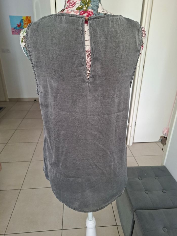 Haut sans manche - photo numéro 2