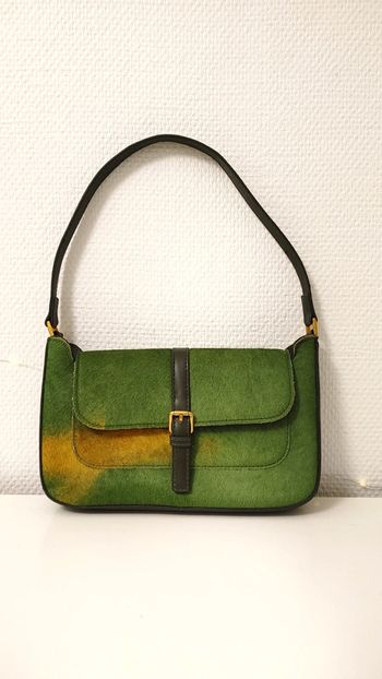 Sac en cuir véritable porté épaule crin de cheval vert jaune