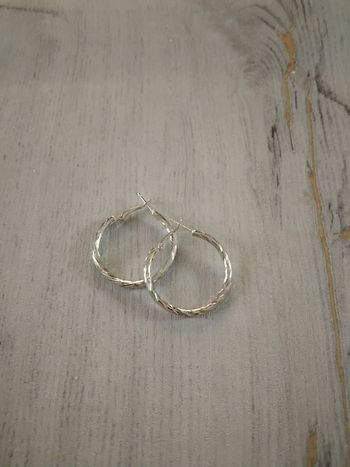 Boucles d'oreilles neuves