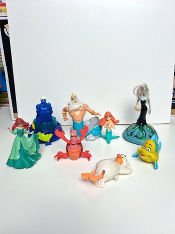 Lot 8 figurines vintage Disney Ariel la petite sirene
Taille 15cm pour la plus grande
Trace d'usure