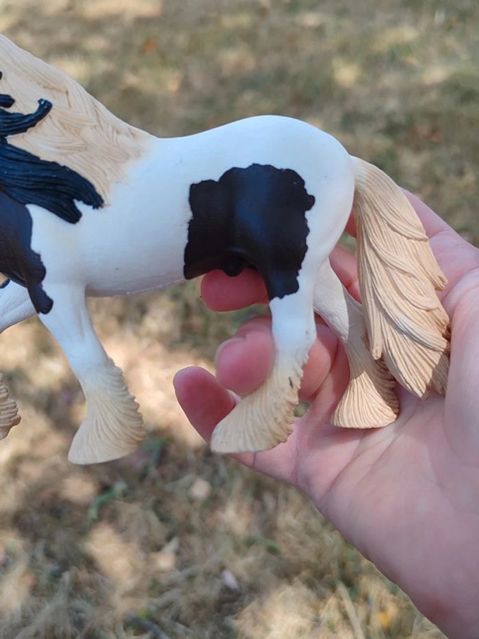 Figurine cheval noir et blanc Schleich - photo numéro 3
