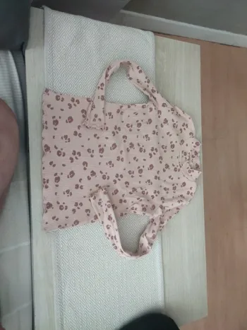 Haut vieux rose côtelé panthère Kiabi 12 ans