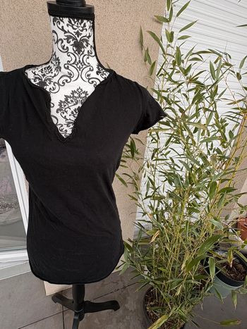 TEE shirt zadig et voltaire avec un papillon, taille xs