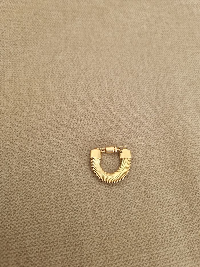 Boucle d'oreilles dorée vintage - photo numéro 3