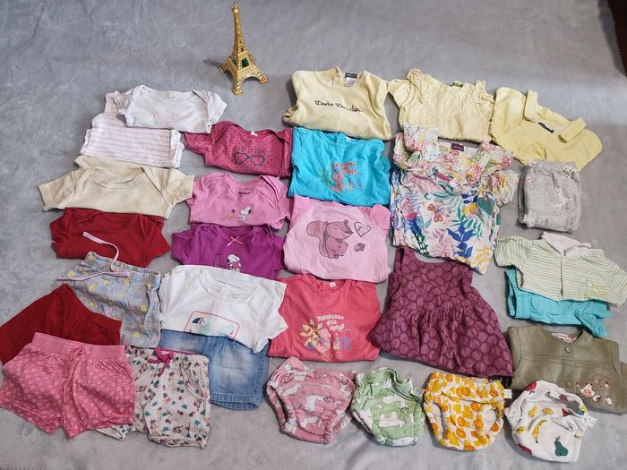 Lot de vêtements filles 12 mois
