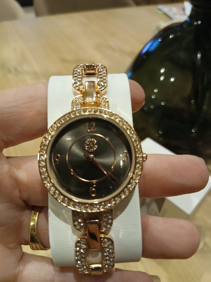 *Magnifique montre femme neuve Christian Lacroix * - photo numéro 4
