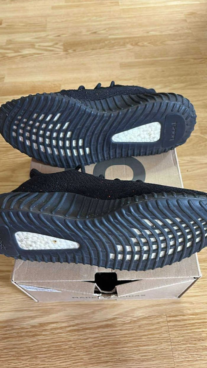 Yeezy Boost 350 V2 Core Black Red - photo numéro 7
