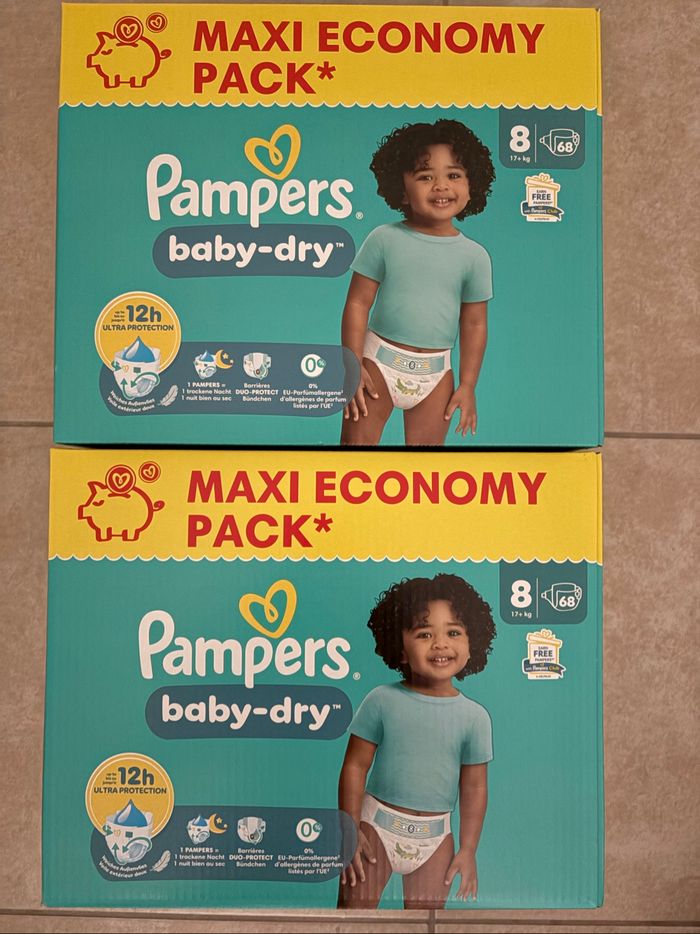 Couches Pampers Taille 8 Neuf