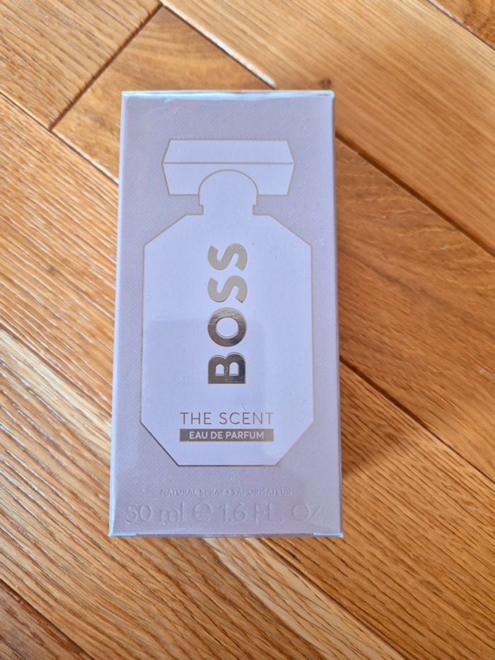 Eau de Parfum "Hugo Boss The Scent" Pour Femme 50 ml neuf sous blister.
