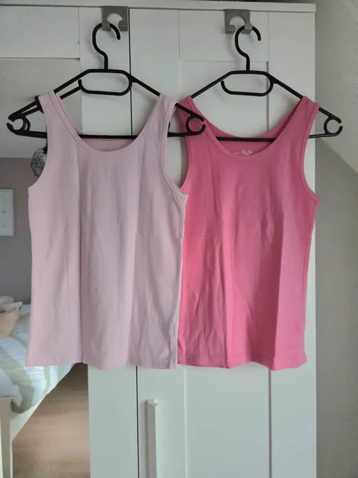 Lot 2 t-shirts débardeurs fille taille 10/12 ans - photo numéro 2