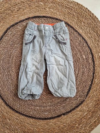 Joli pantalon taille 12 mois