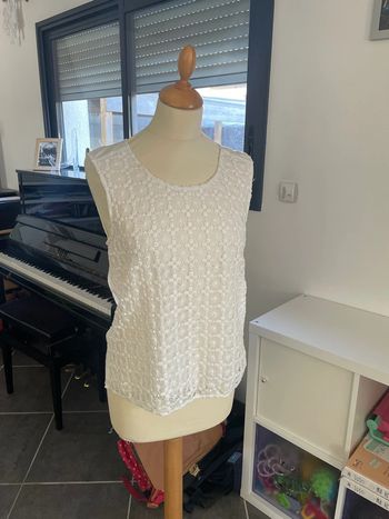 Haut blanc sud express dentelle
