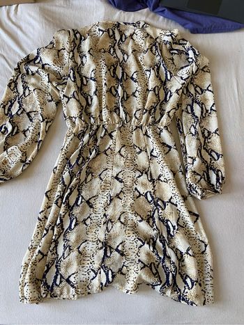 Robe dessus du genou