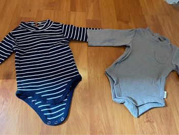 Lot de 2 bodies à col, taille 3 mois