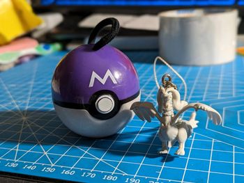 Mini MasterBall + Reshiram - Pokémon Nintendo
