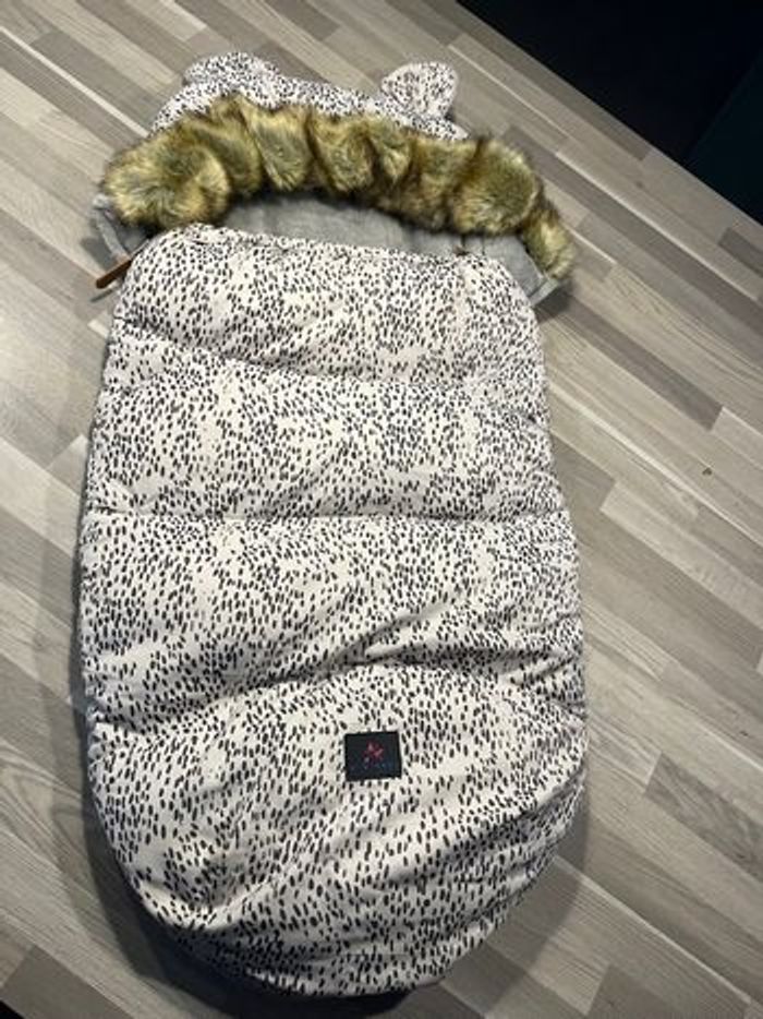 Chancelière fy yiyi