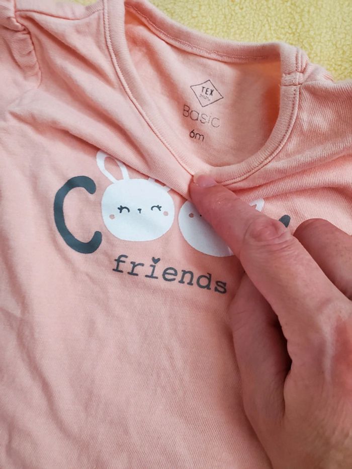 Lot 2 t-shirts 6 mois - photo numéro 2