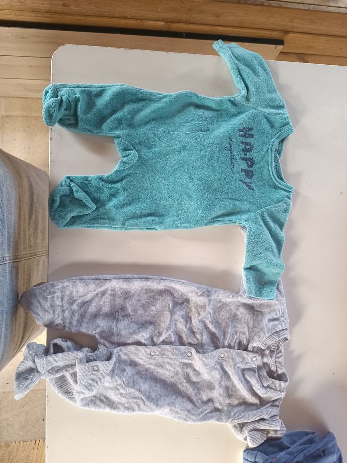 Lot pyjama 1 mois - photo numéro 5