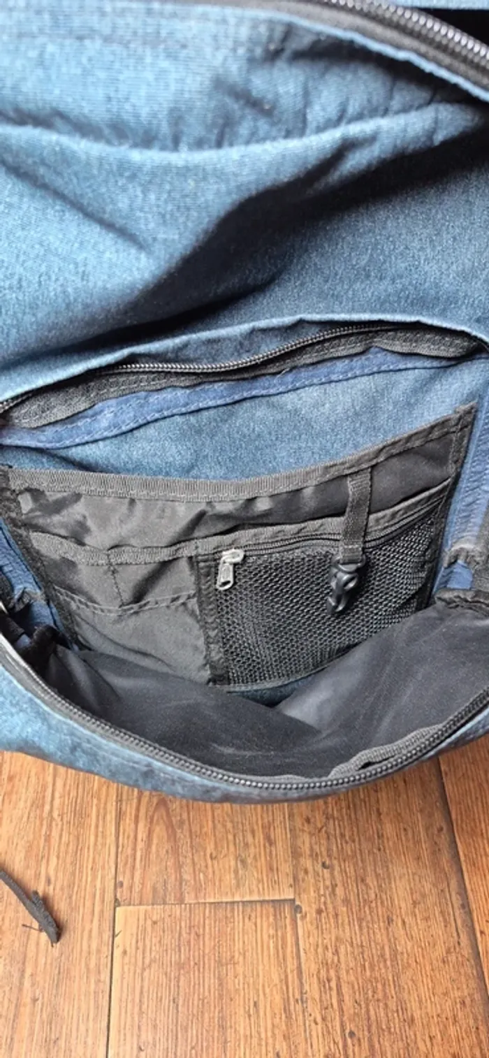 Grand sac Eastpak - photo numéro 6