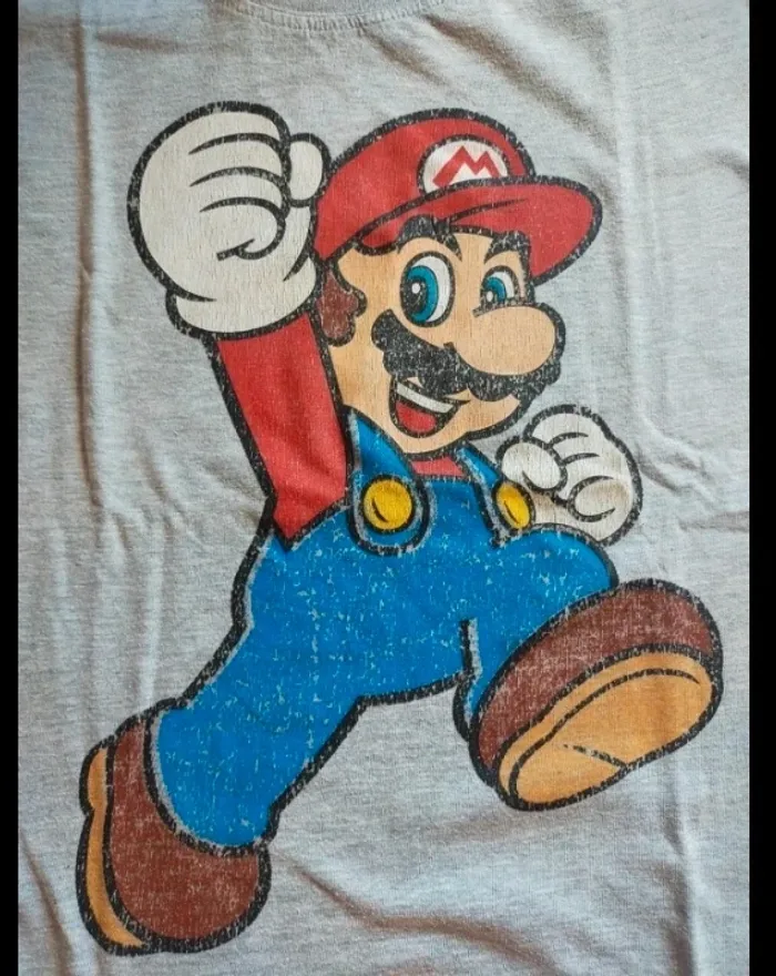 T-shirt manches longues super mario 8 ans - photo numéro 2