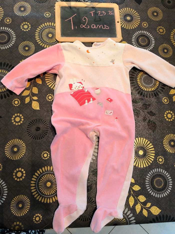 Pyjama taille 2 ans en très bon état