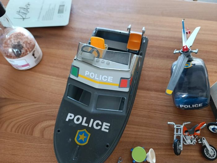 Lot Playmobil Policiers - photo numéro 6