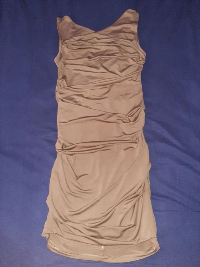 Jolie robe moulante M/L