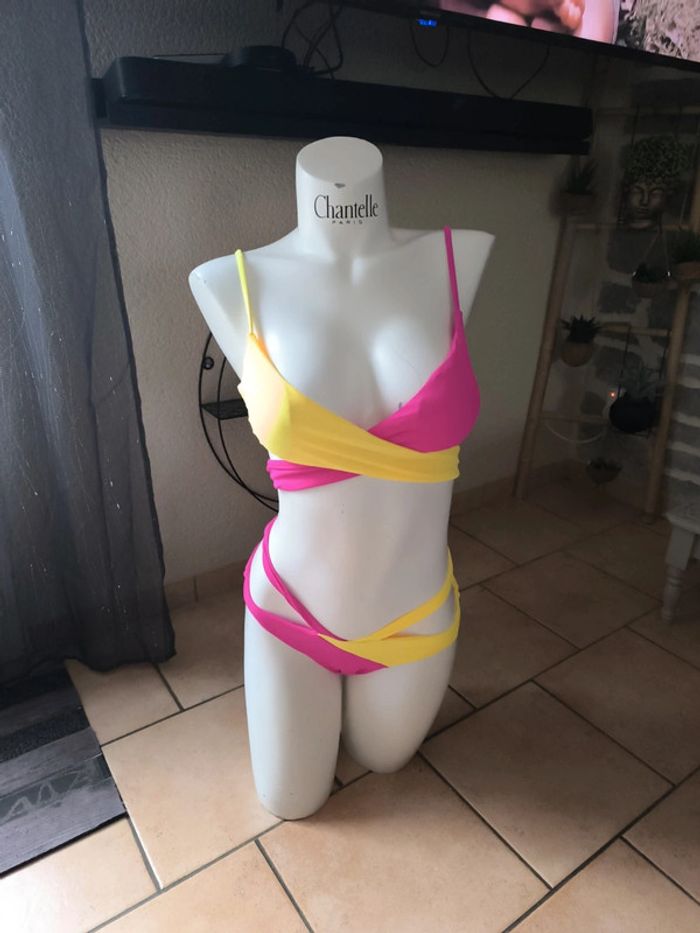 Maillot de bain 2 pièces neuf bikini